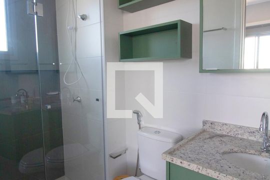 Banheiro de kitnet/studio à venda com 1 quarto, 24m² em Pinheiros, São Paulo