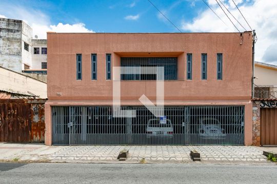Fachada de casa à venda com 4 quartos, 250m² em Padre Eustáquio, Belo Horizonte