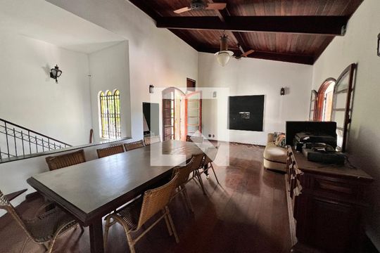 Casa à venda com 4 quartos, 700m² em Freguesia (jacarepaguá), Rio de Janeiro