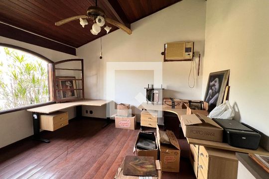 Sala de casa à venda com 4 quartos, 700m² em Freguesia (jacarepaguá), Rio de Janeiro