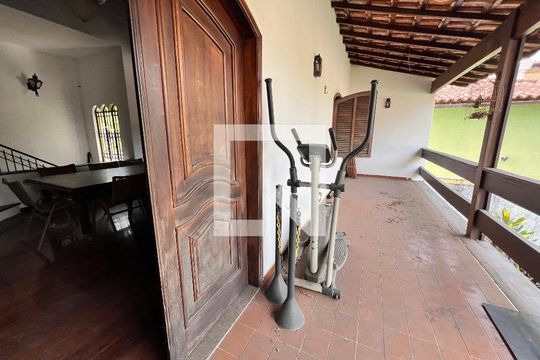 Sala de casa à venda com 4 quartos, 700m² em Freguesia (jacarepaguá), Rio de Janeiro