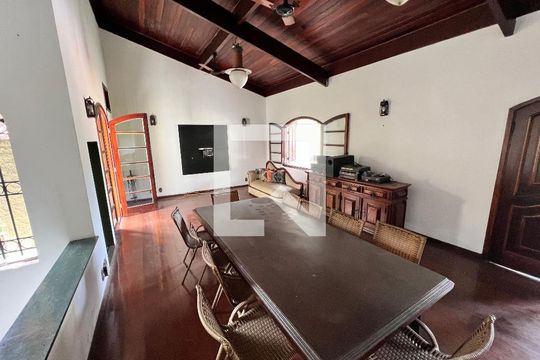 Sala de casa à venda com 4 quartos, 700m² em Freguesia (jacarepaguá), Rio de Janeiro