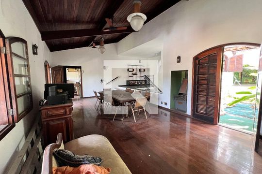 Sala de casa à venda com 4 quartos, 700m² em Freguesia (jacarepaguá), Rio de Janeiro