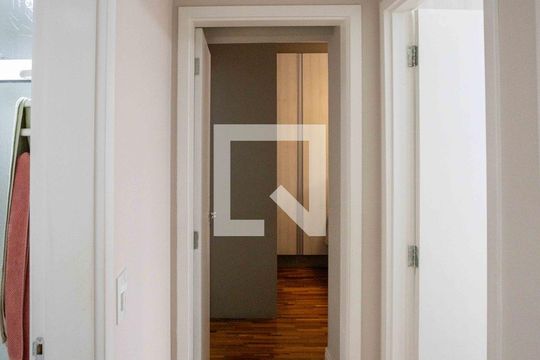 Corredor de apartamento à venda com 2 quartos, 65m² em Centro, Diadema