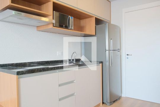 Cozinha de kitnet/studio para alugar com 1 quarto, 29m² em Vila Matilde, São Paulo