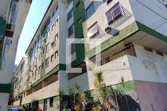 Fachada do bloco de apartamento para alugar com 2 quartos, 48m² em Largo do Barradas, Niterói
