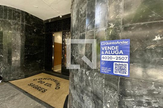Plaquinha instalada de apartamento para alugar com 1 quarto, 55m² em Saúde, Rio de Janeiro