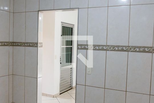 Cozinha de casa para alugar com 2 quartos, 120m² em Quitaúna, Osasco