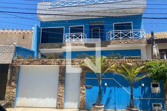 Fachada de casa à venda com 3 quartos, 450m² em Jardim Guanabara, Rio de Janeiro