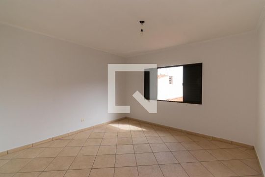 Casa 2 - Quarto 1 de casa à venda com 6 quartos, 400m² em Vila Lucia, São Paulo