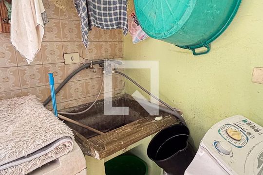 Área de Serviço de casa à venda com 4 quartos, 300m² em Jardim Irene, Santo André