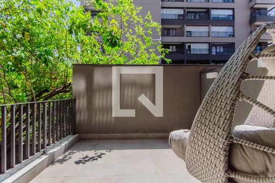 Varanda de kitnet/studio para alugar com 1 quarto, 32m² em Vila Mariana, São Paulo