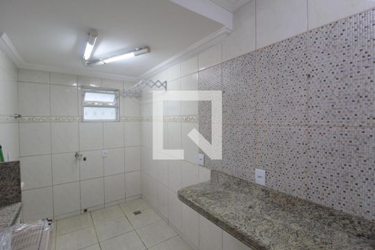 Cozinha e Área de Serviço de apartamento para alugar com 2 quartos, 68m² em Santa Amelia, Belo Horizonte