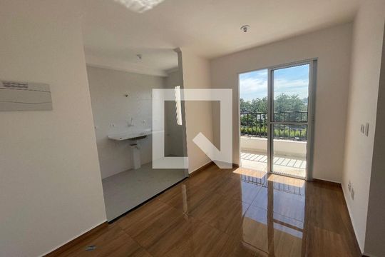 Apartamento para alugar com 2 quartos, 41m² em Jardim da Gloria, Cotia