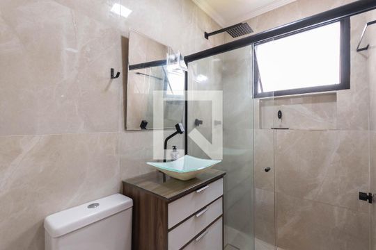 Banheiro de apartamento para alugar com 2 quartos, 75m² em Rio Comprido, Rio de Janeiro