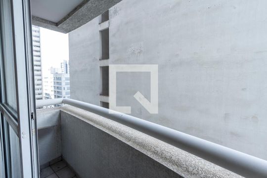 Varanda de kitnet/studio para alugar com 1 quarto, 28m² em Perdizes, São Paulo