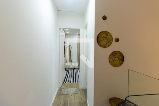 Corredor de casa de condomínio para alugar com 2 quartos, 92m² em Jardim Pioneira, Cotia