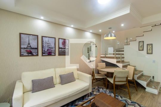 Sala de casa de condomínio para alugar com 2 quartos, 92m² em Jardim Pioneira, Cotia