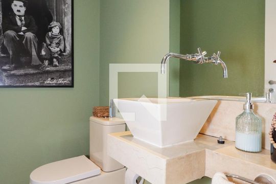 Lavabo de apartamento para alugar com 3 quartos, 210m² em Jardim Vitoria Regia, São Paulo