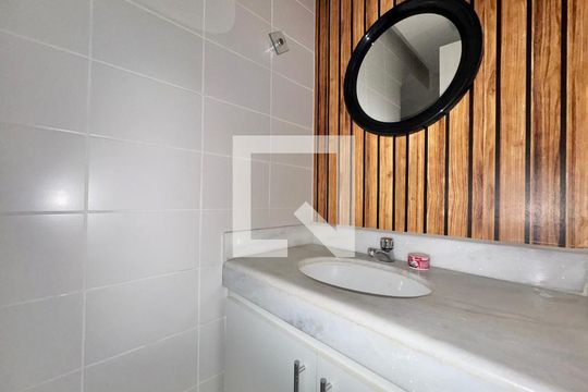 Banheiro Social de casa de condomínio para alugar com 4 quartos, 200m² em Recreio dos Bandeirantes, Rio de Janeiro