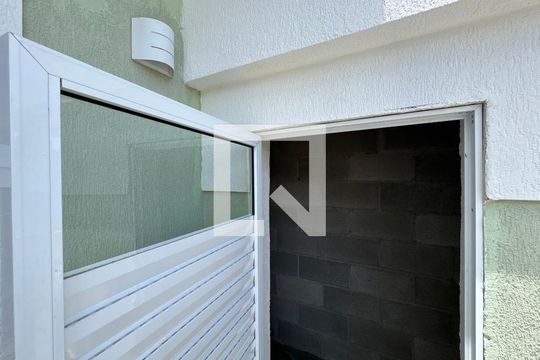 Suíte 3 - Varanda - Compartimento de casa de condomínio para alugar com 4 quartos, 200m² em Recreio dos Bandeirantes, Rio de Janeiro
