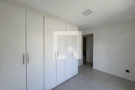 Suíte 1 de casa de condomínio para alugar com 4 quartos, 200m² em Recreio dos Bandeirantes, Rio de Janeiro