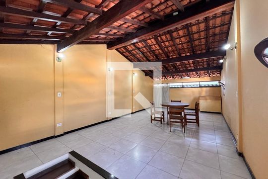 Sótão de casa para alugar com 3 quartos, 350m² em Vila Eldízia, Santo André