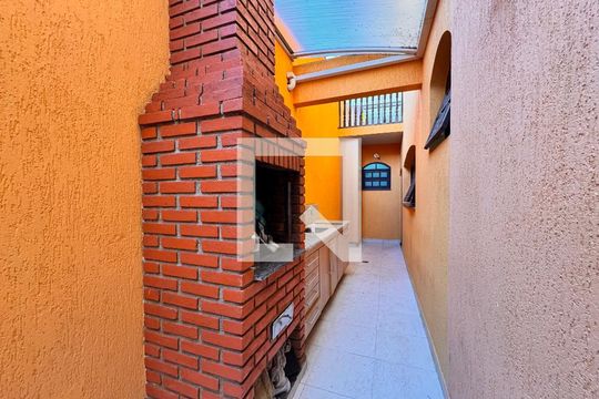 Quintal gourmet  de casa para alugar com 3 quartos, 350m² em Vila Eldízia, Santo André