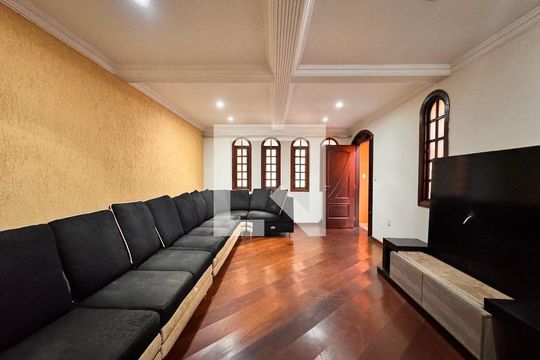 Sala de casa para alugar com 3 quartos, 350m² em Vila Eldízia, Santo André