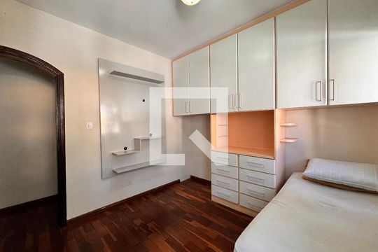 Quarto 1 de casa para alugar com 3 quartos, 350m² em Vila Eldízia, Santo André
