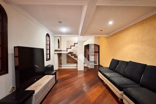 Sala de casa para alugar com 3 quartos, 350m² em Vila Eldízia, Santo André