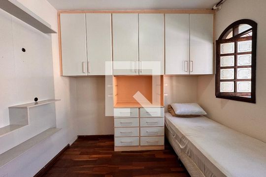Quarto 1 de casa para alugar com 3 quartos, 350m² em Vila Eldízia, Santo André