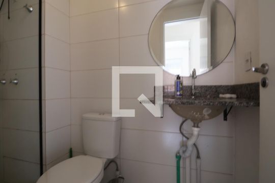 Banheiro de apartamento para alugar com 2 quartos, 50m² em Estância Velha, Canoas
