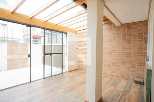 Área comum - Churrasqueira de casa para alugar com 3 quartos, 220m² em Hípica, Porto Alegre