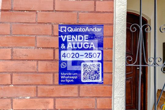 Plaquinha de casa à venda com 2 quartos, 90m² em Água Rasa, São Paulo