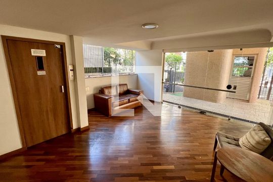 Hall de entrada de apartamento à venda com 3 quartos, 145m² em Consolação, São Paulo