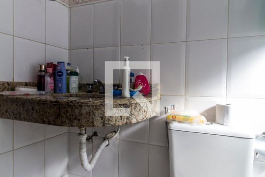 Banheiro de casa de condomínio para alugar com 3 quartos, 310m² em Morada das Flores (aldeia da Serra), Barueri