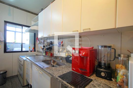 Cozinha de apartamento à venda com 3 quartos, 100m² em São Bento, Belo Horizonte