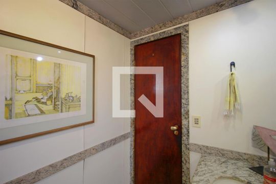 Banheiro de apartamento à venda com 3 quartos, 100m² em São Bento, Belo Horizonte