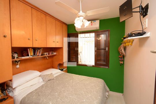 Quarto 1 de casa à venda com 3 quartos, 220m² em Vila Campo Grande, São Paulo