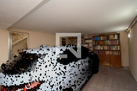 Garagem de casa à venda com 3 quartos, 220m² em Vila Campo Grande, São Paulo