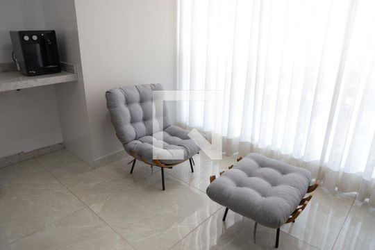 Cozinha de apartamento para alugar com 3 quartos, 90m² em Setor Coimbra, Goiânia