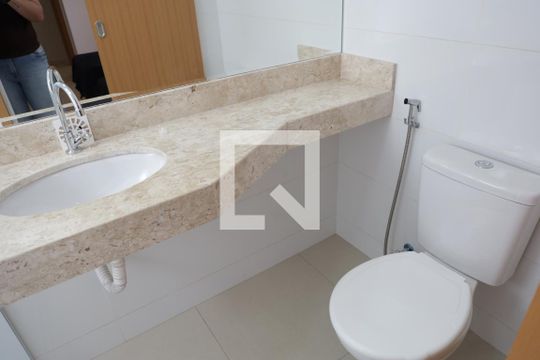Banheiro da Suíte 2 de apartamento para alugar com 3 quartos, 90m² em Setor Coimbra, Goiânia