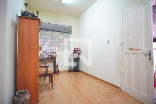 Casa à venda com 3 quartos, 254m² em Petrópolis, Porto Alegre