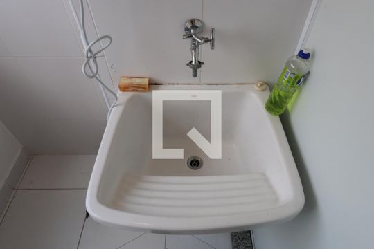 Área de serviço de apartamento à venda com 2 quartos, 43m² em Santa Teresinha, São Paulo