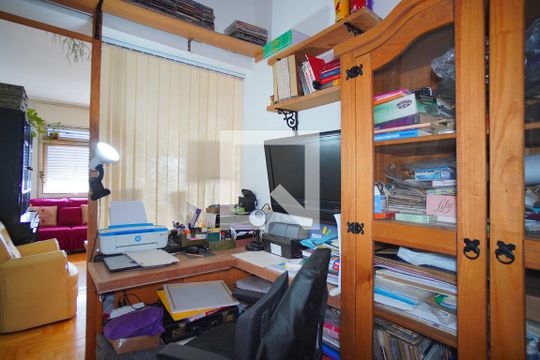 Escritório de apartamento à venda com 3 quartos, 107m² em Independência, Porto Alegre