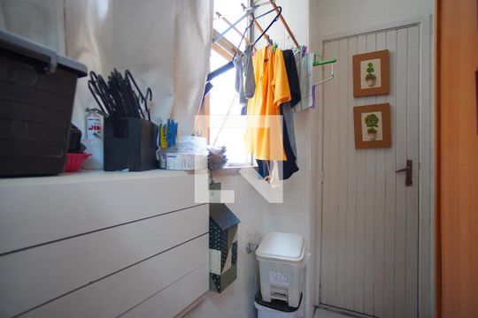 Cozinha e Área de Serviço de apartamento à venda com 3 quartos, 107m² em Independência, Porto Alegre