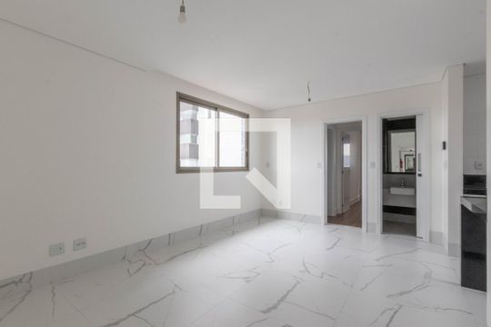 Apartamento à venda com 2 quartos, 66m² em Santo Agostinho, Belo Horizonte