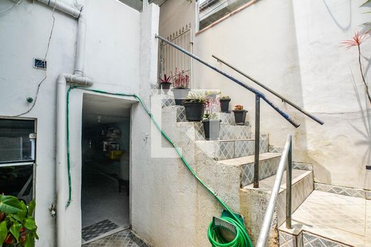 Área comum de casa à venda com 5 quartos, 200m² em Vila Guarará, Santo André