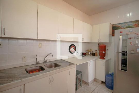 Cozinha de apartamento para alugar com 4 quartos, 400m² em Funcionários, Belo Horizonte